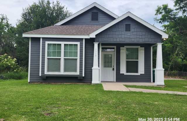 3 bedroom / 2 bath in 77630. Immediate move in upon move in. photos photos