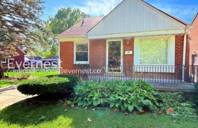 16440 Collingham Drive Gallery 2