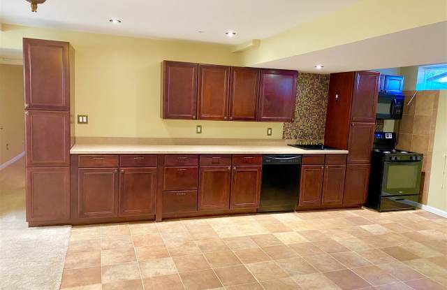 6608 Cork Tree Way Gallery 3