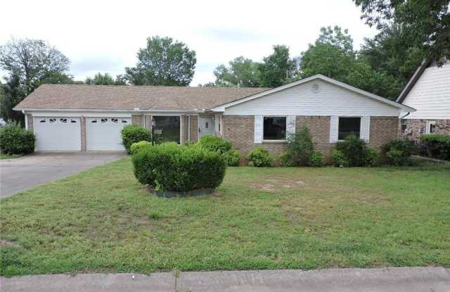 2041 S 70th ST photos photos