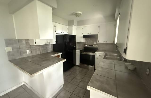 5602 Montgomery Dr photos photos