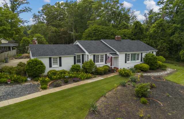 603 Piney Woods Dr - 603 Piney Woods Drive, LaGrange, GA 30240