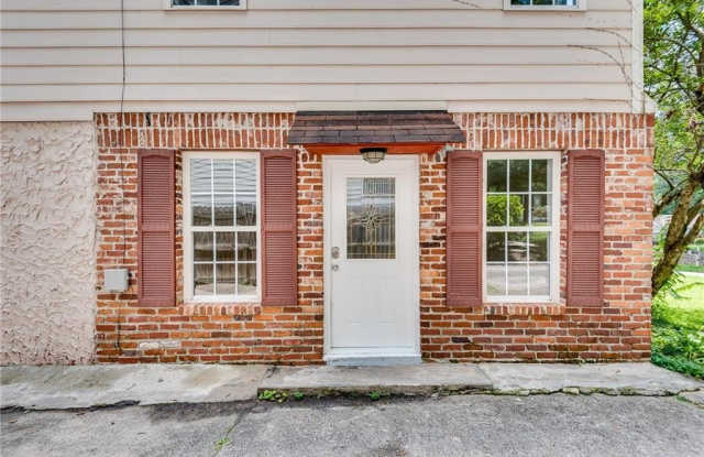 1174 Gilbert Street SE photos photos