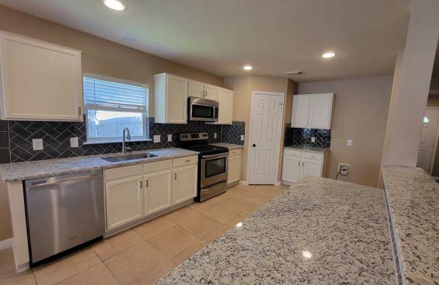 1600 Shady Brook Gallery 2