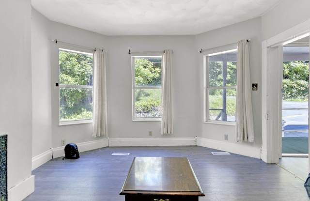 352 Stewart Street photos photos