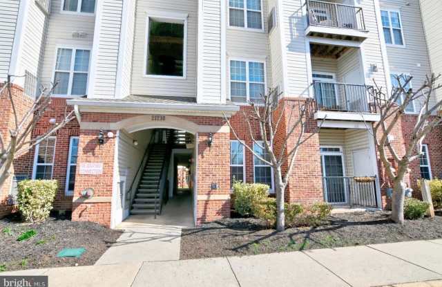 21216 MCFADDEN SQ #108 Gallery 1