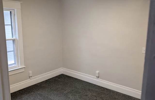 290 Post Ave Gallery 2