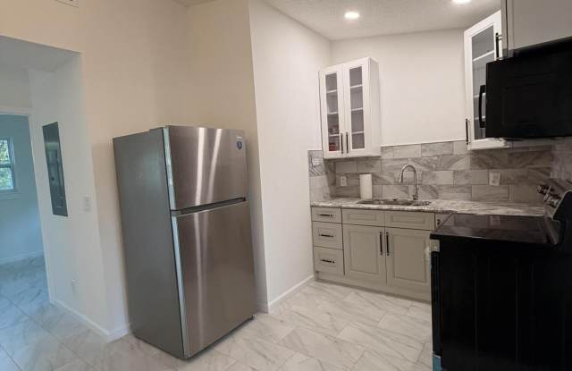 7178 KARENITA Drive Gallery 2