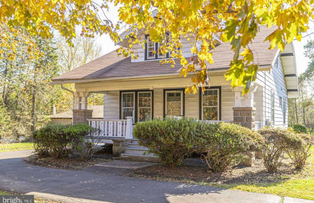 1525 YARDLEY NEWTOWN Road photos photos