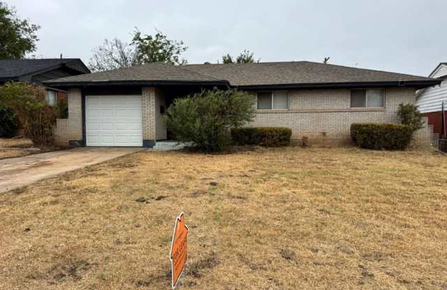 Modern upgrades, no carpet, one car garage!  Call or go online today for your personal tout 405-691-6414, www.dsprops.com Gallery 1