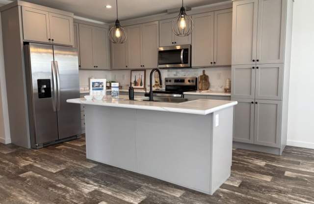5647 Blue Harbor Drive Gallery 3