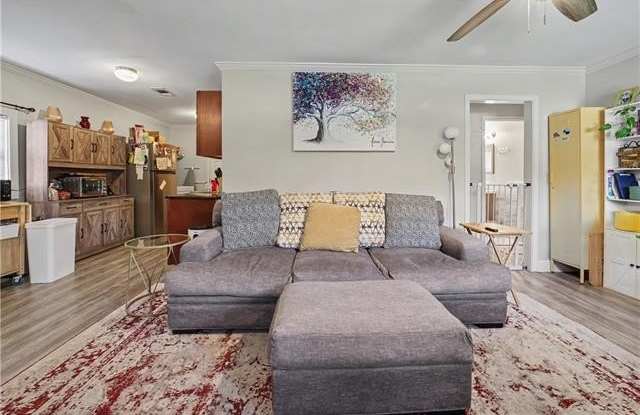 5823 DEBORE Drive Gallery 3