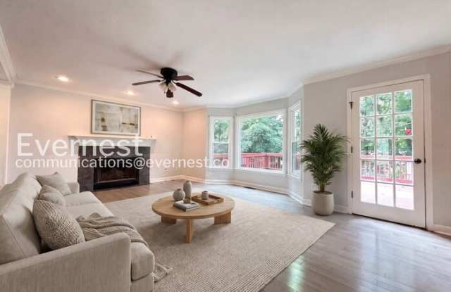 5950 Henley Drive Gallery 3