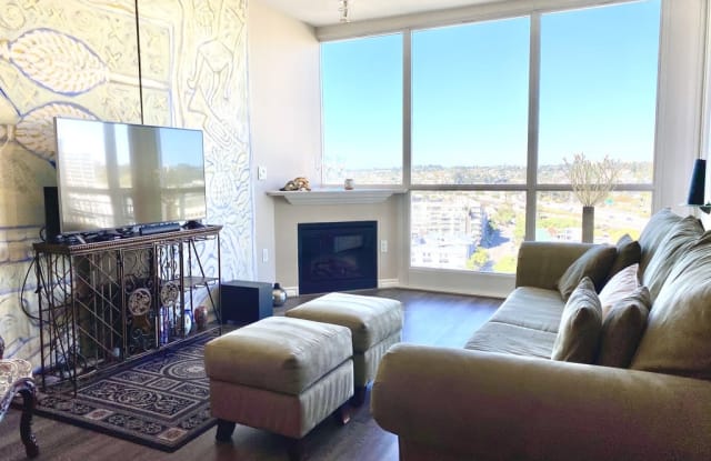 300 W Beech St. photos photos