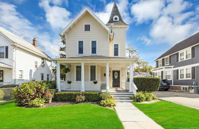 76 Green Street unit: #2 photos photos