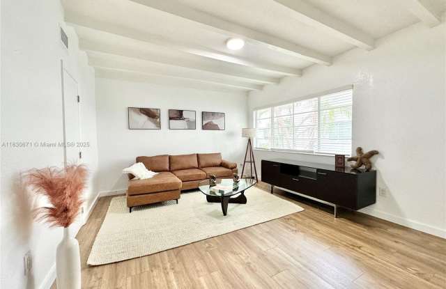 3915 N Meridian Avenue photos photos