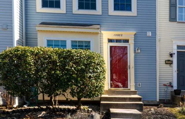 Great 3 BD 3.5 BA Townhome in a great location! photos photos