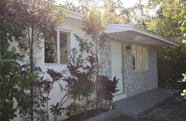 3121 NW 3rd Ave photos photos