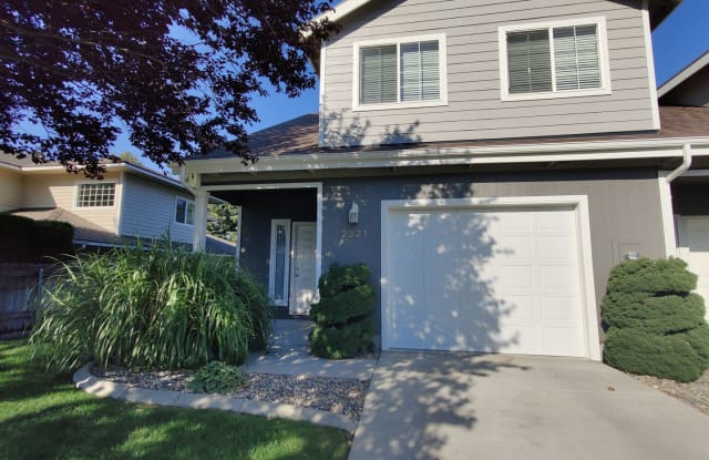 2321 Hood Ave - 2321 Hood Avenue, Richland, WA 99354
