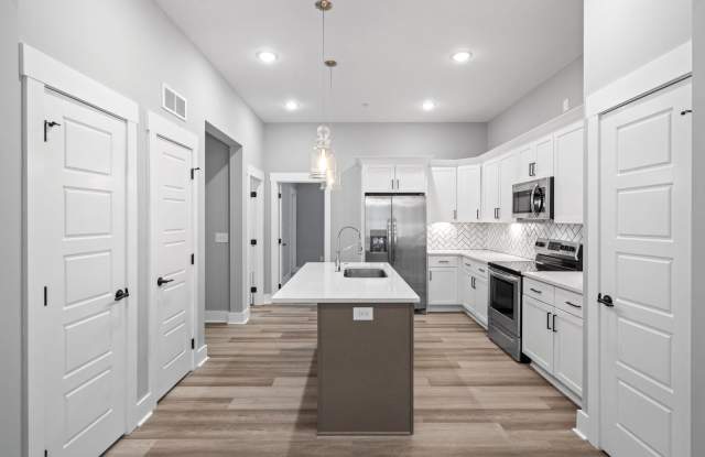 Gorgeous 3 Story 4 Bedroom Pet Friendly Home For Rent! photos photos