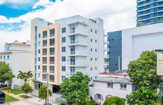 425 NE 30th St - 425 Northeast 30th Street, Miami, FL 33137