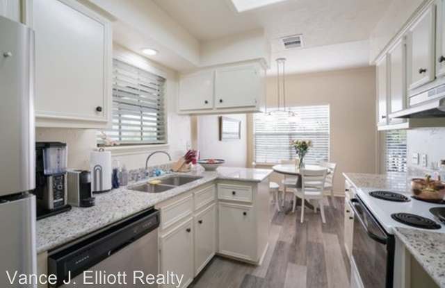 1005 N LBJ - 1005 North LBJ Drive, San Marcos, TX 78666
