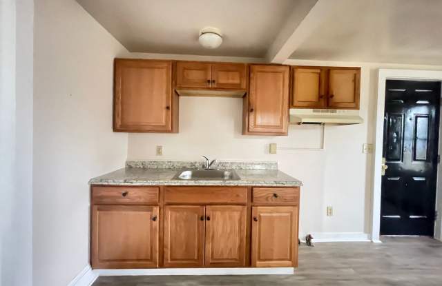 Adorable 2 Bedroom House FOR RENT in Bridgeton NJ $1500 Gallery 1