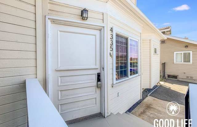 4335 1/2 Cleveland Ave photos photos
