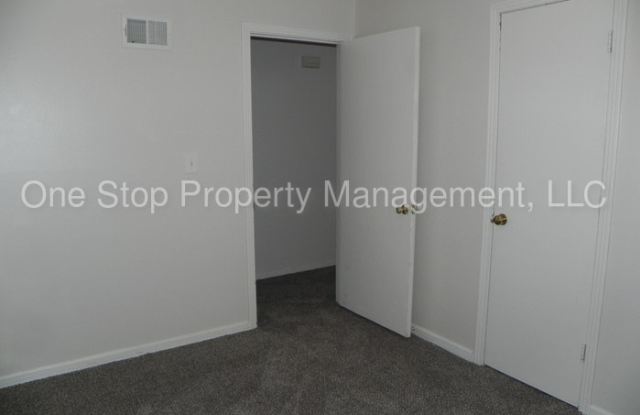 5731 East 101st Terrace Gallery 4