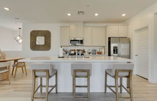 *MOVE IN SPECIAL*  FULLY FURNISHED CONDO IN SUMMERLIN 89138! SHORT TERM! photos photos