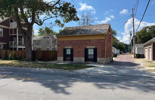 Mary Rockhill-Tyler House Gallery 1