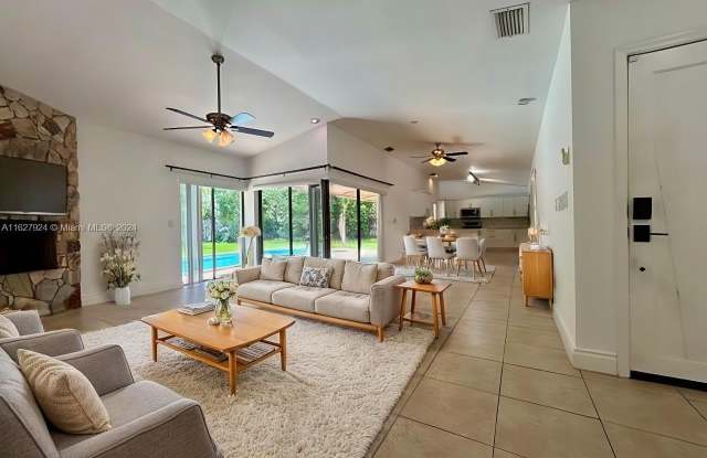 18623 SW 83rd Pl Gallery 2