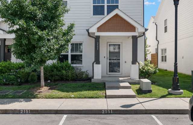 2151 Bayport Avenue photos photos