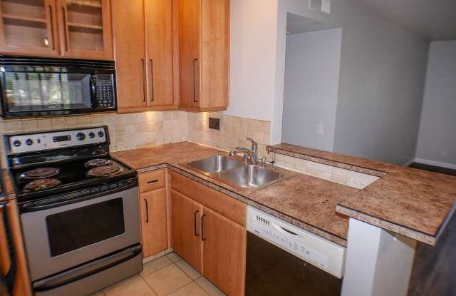 Ground floor condo with large patio! - 11586 Fury Lane, Rancho San Diego, CA 92019