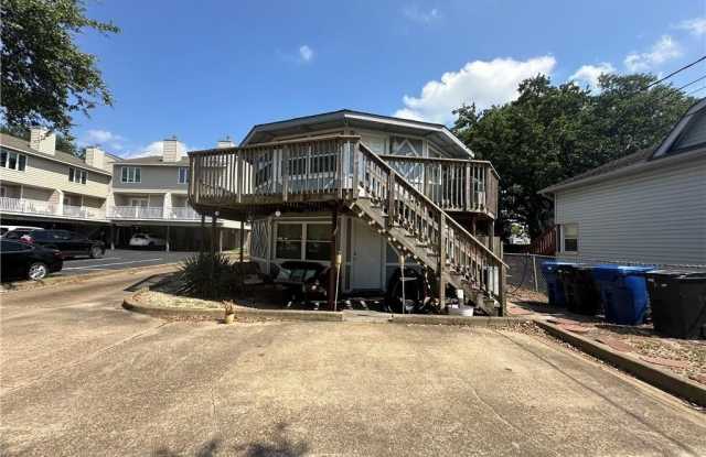 3221 Page Avenue photos photos