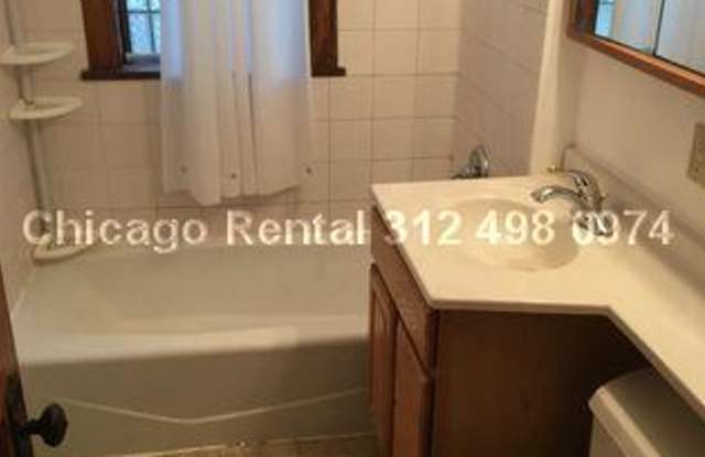2413 W Belden Gallery 4