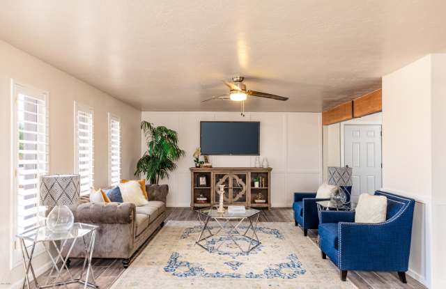 6439 W GREENBRIAR Drive Gallery 2