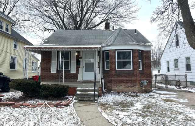 Charming 2 Bedroom 1 Bathroom now available for rent photos photos