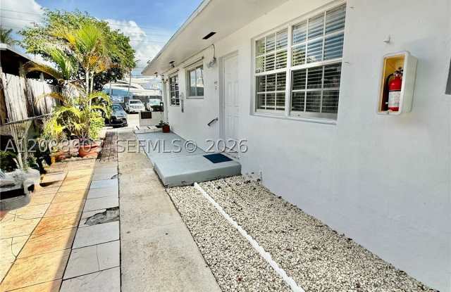 3050 NW 20th St Gallery 3