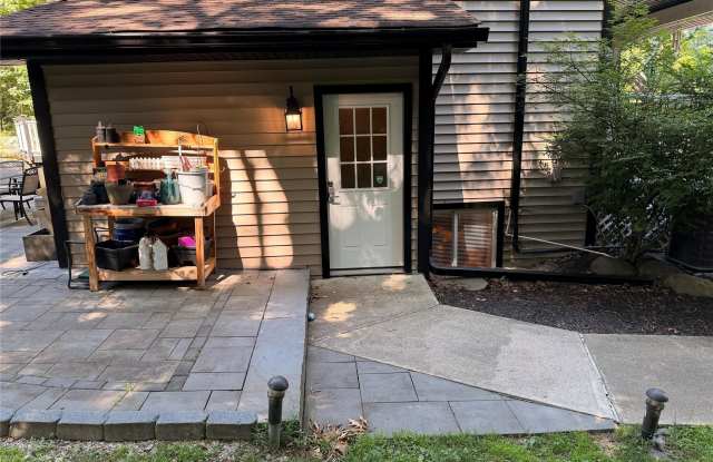 157 Brewer Road Gallery 1