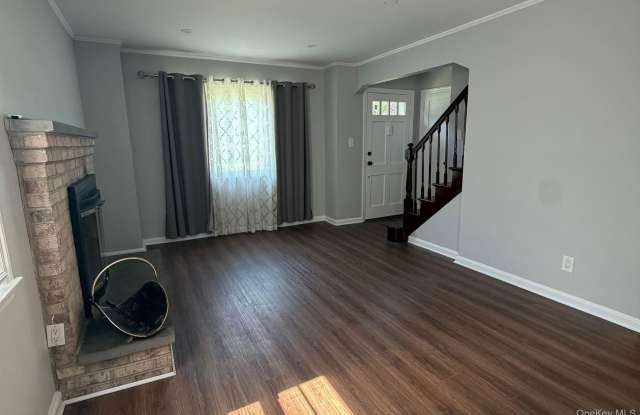 37 Riverside Avenue Gallery 4