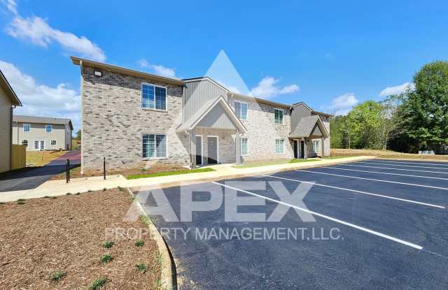 MOVE-IN SPECIAL, $1 RENT!! AVALON TOWNHOMES – BRAND NEW 3 Bd/2.5 Ba Townhome off Topside Road with convenient access to Maryville or Knoxville! Gallery 2