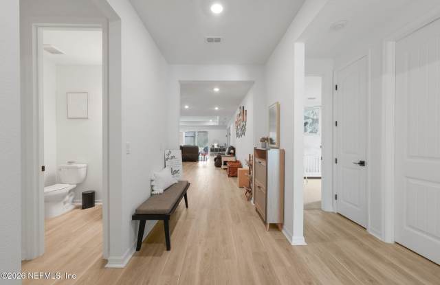 12464 CLAPBOARD-BLUFF Trail Gallery 3