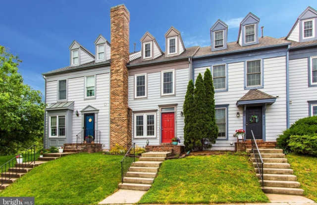 Charming 3BR (4-level) Townhome in Ashburn photos photos