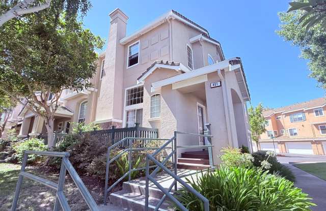 Bright and Airy 3BD/2.5BA Townhouse in Shadowhawk Community, Danville- Available NOW! Gallery 4