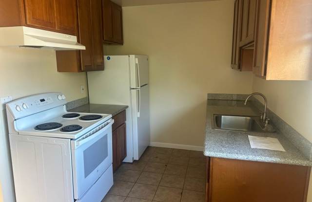 502 Berry Ave photos photos