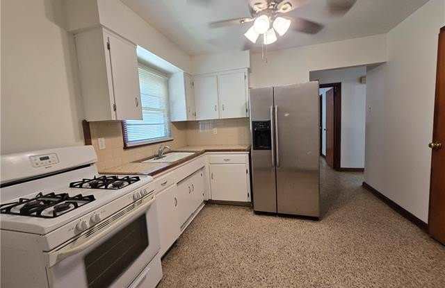 720 OAKLAWN Drive Gallery 3