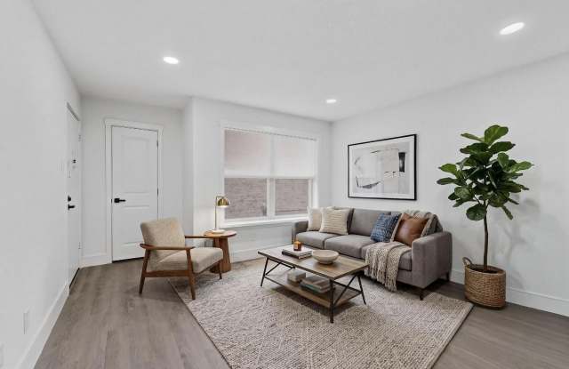 7708 Royal Lane Gallery 1
