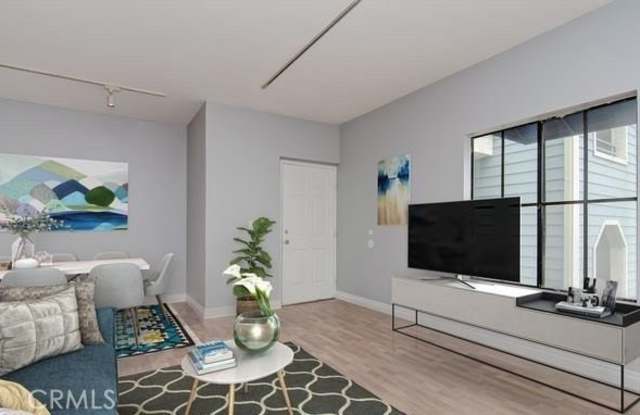 720 W 4th Street photos photos