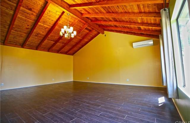 2056 Milan Avenue Gallery 2